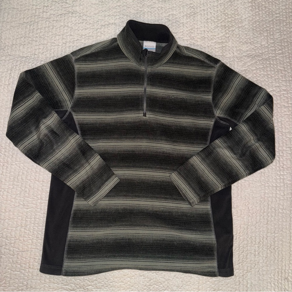 Columbia Men's Black and Gray Zip-Up Sweater